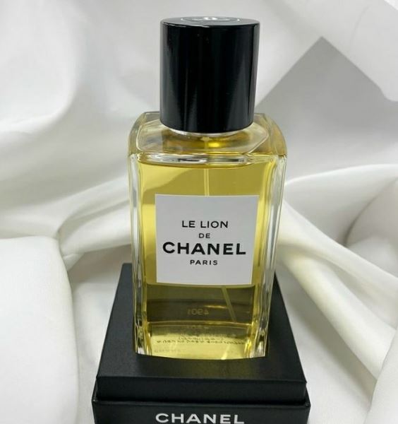 
<p>                            Chanel Le Lion de Chanel - новинка бутиковой линейки Les Exclusifs</p>
<p>                        