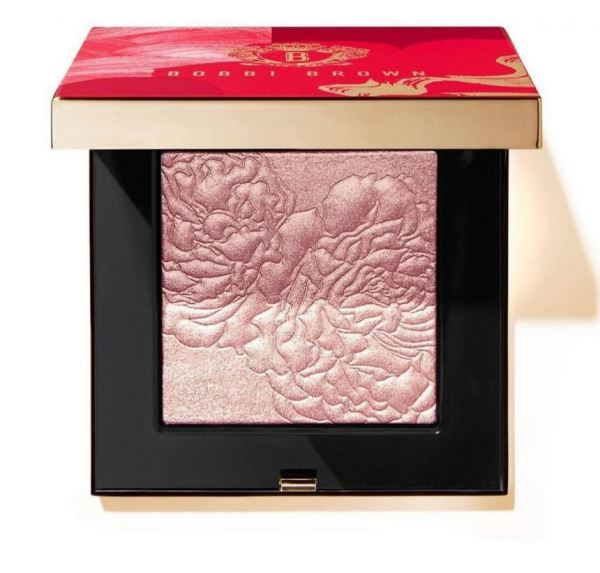 </p>
<p>                            Bobbi Brown Radiance Blossoms Holiday Collection 2021</p>
<p>                        