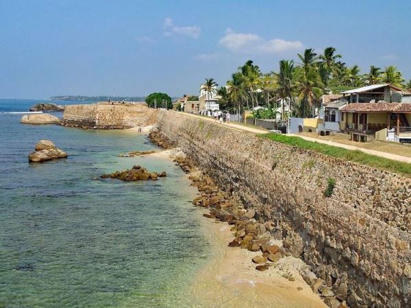 <br />
Шри-Ланка открывается для туристов из других стран с 21 января<br />
