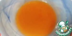 Апельсиновый венок с орехами и глазурью